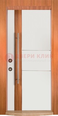 Белая входная дверь c МДФ панелью ЧД-09 в частный дом в Бронницах