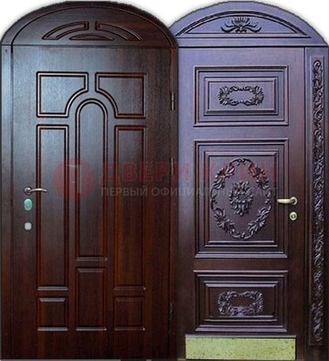 Стильная железная арочная дверь с декоративным элементом ДА-24 в Бронницах
