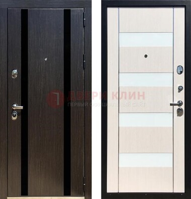 Черная железная дверь с МДФ и декоративными вставками ДМ-157 в Бронницах