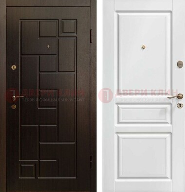 Входная дверь Коричневая металлическая филенчатая с белой МДФ внутри ДМ-241 в Бронницах