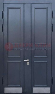 Черная двухстворчатая дверь для улицы с МДФ ДМ-535 в Бронницах