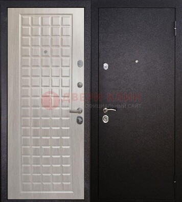 Черная входная дверь с порошковым покрытием ДП-206 в Бронницах