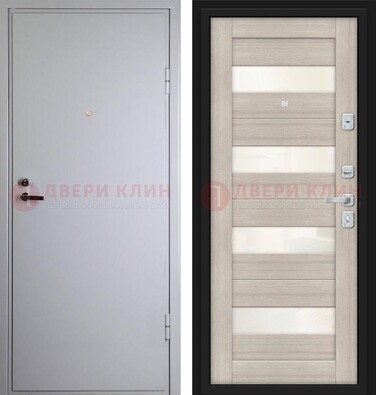 Белая железная дверь с порошковым напылением и стеклом ДП-308 в Бронницах
