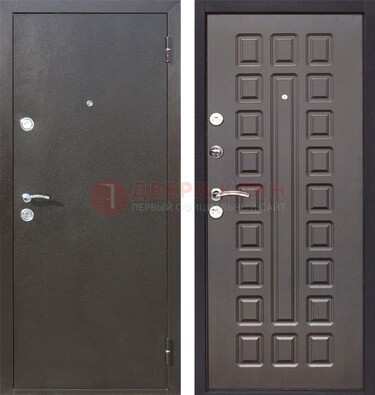 Коричневая железная дверь с порошковым окрасом ДП-63 в Бронницах