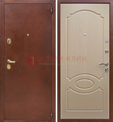 Коричневая металлическая дверь с порошковым окрасом ДП-76 в Бронницах