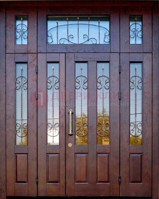 Парадная дверь с прямоугольными стеклянными вставками ДПР-5 для частного дома в Бронницах