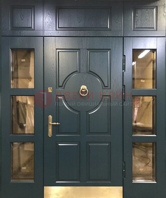 Стальная парадная дверь ДПР-64 со стеклопакетом в Бронницах