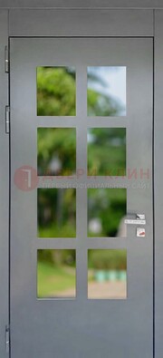 Серая металлическая дверь со стеклом ДС-78 в Бронницах