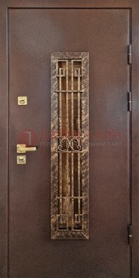 Металлическая дверь с порошковым напылением со стеклом и ковкой ДСК-110 в Бронницах