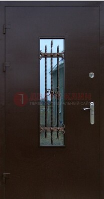 Надежная металлическая дверь со стеклом и ковкой ДСК-47 в Бронницах