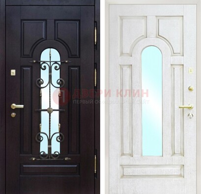 Металлическая дверь со стеклом и ковкой ДСК-55 в частный дом в Сургуте