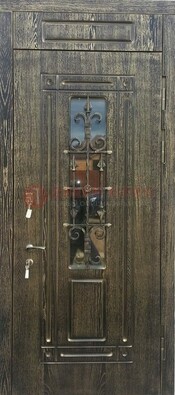Зеленая входная дверь со стеклом и ковкой ДСК-67 в Бронницах