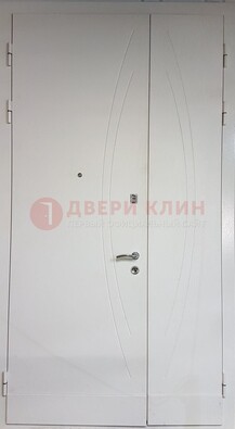 Белая тамбурная дверь ДТМ-31 в Бронницах