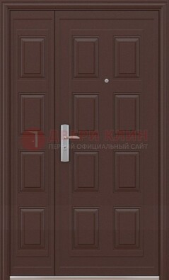 Коричневая железная тамбурная дверь ДТМ-37 в Бронницах