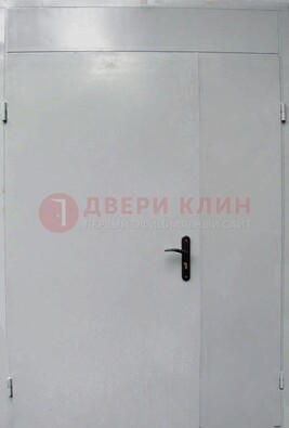 Белая металлическая тамбурная дверь ДТМ-5 в Кудрово