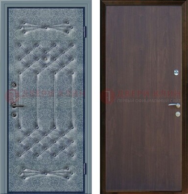 Серая металлическая дверь с винилискожей ДВ-35 в Бронницах