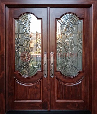 Классическая железная дверь с массивом дуба для входа ВЖ-23 в Бронницах