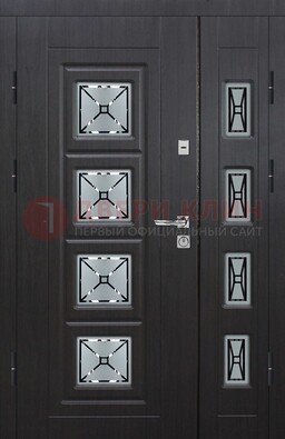 Чёрная двухстворчатая железная дверь с МДФ и витражом ВЖ-35 в Бронницах